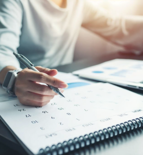 Working Across Time Zones: Pros, Cons, and Best Practices